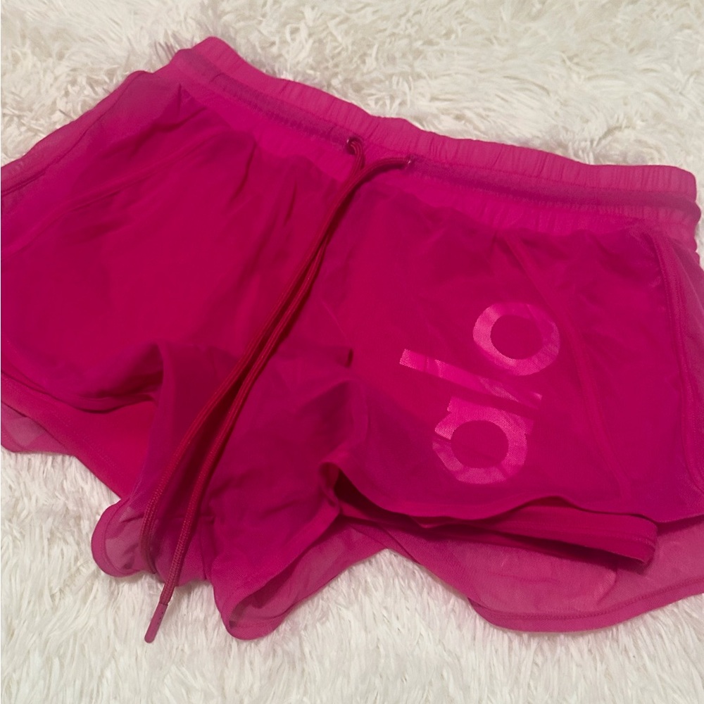 Alo Yoga Women's Pink Shorts